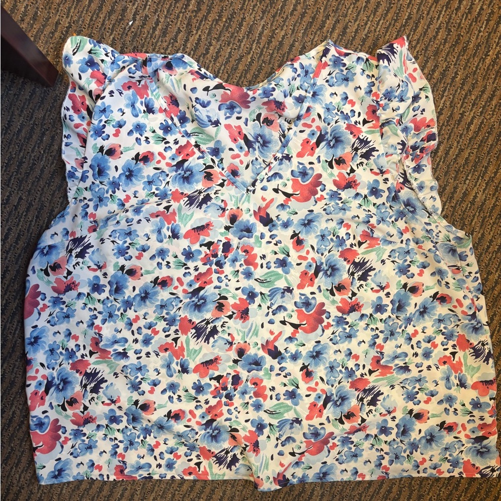 SHEIN Curve Floral Cap-sleeve Blouse